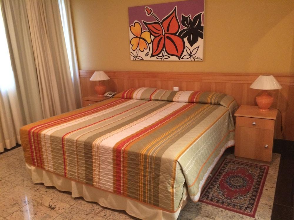 Tropical Barra Hotel