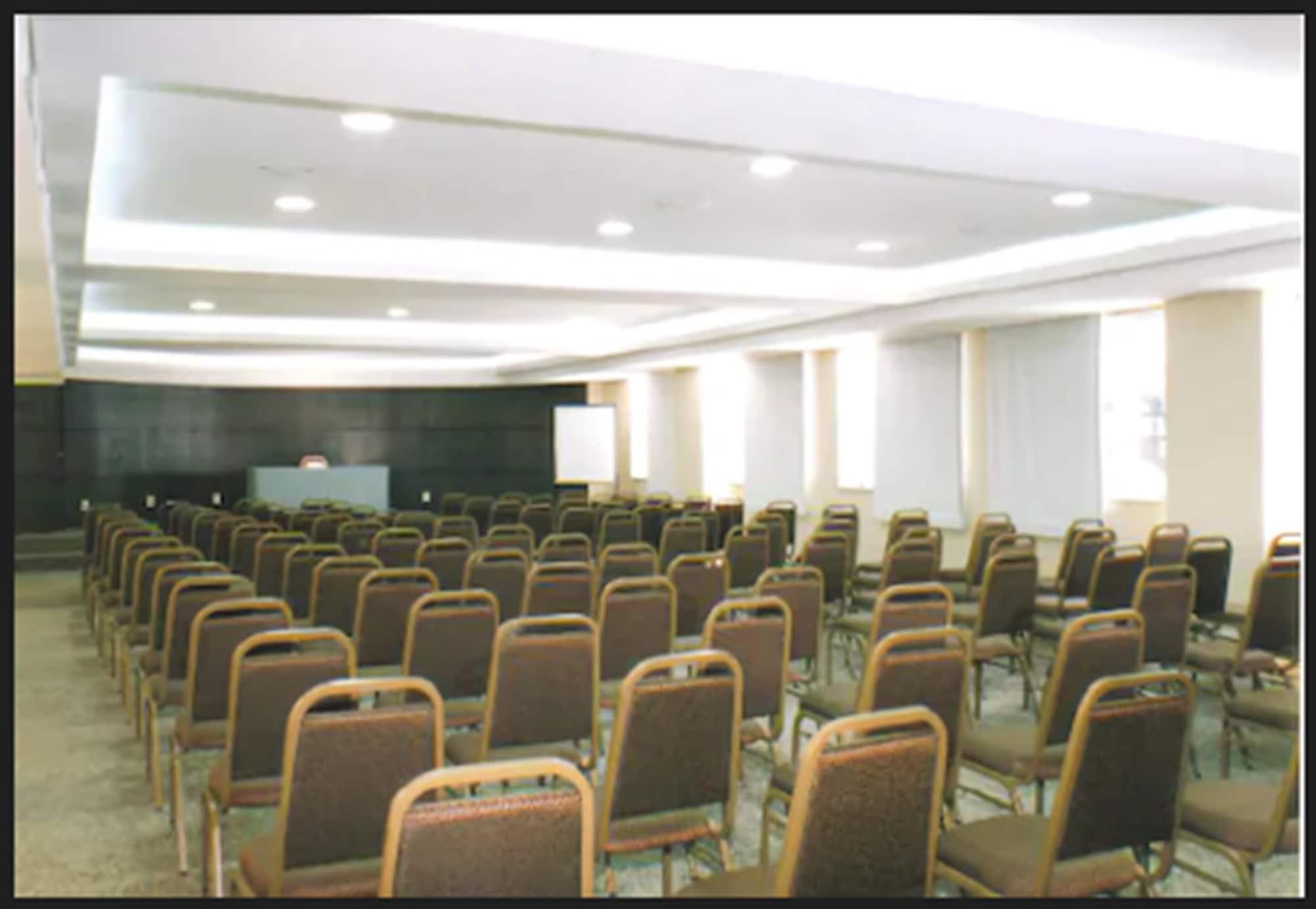 Hotel Tropical Barra 4*